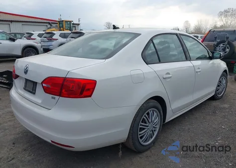 2014 Volkswagen Jetta 1.8T Se z USA, uszkodzony, nr VIN 3VWD17AJ3EM238330